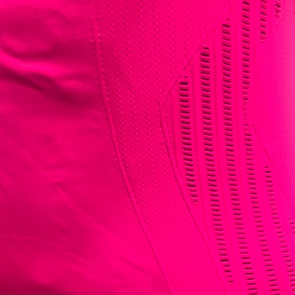 Jazzercise Athletic Top with Built-in shelf Bra - Picture 3 of 8